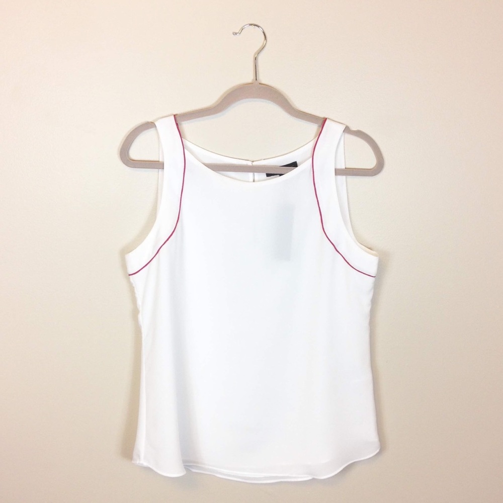 50% Off Sale! BANANA REPUBLIC • NWT Blouse Size M